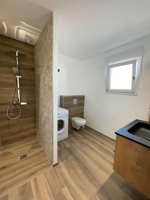 Appartement Climatise Charmes  Ngoại thất bức ảnh