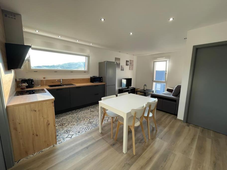 Appartement Climatise Charmes  Ngoại thất bức ảnh