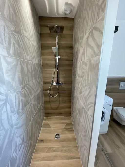 Appartement Climatise Charmes  Ngoại thất bức ảnh