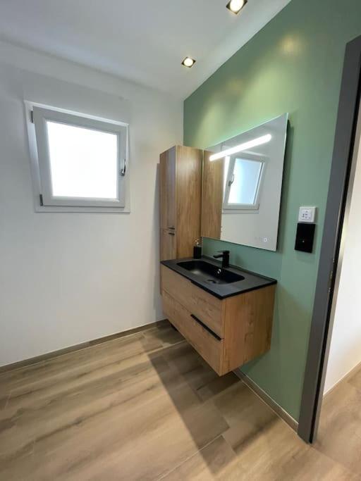 Appartement Climatise Charmes  Ngoại thất bức ảnh
