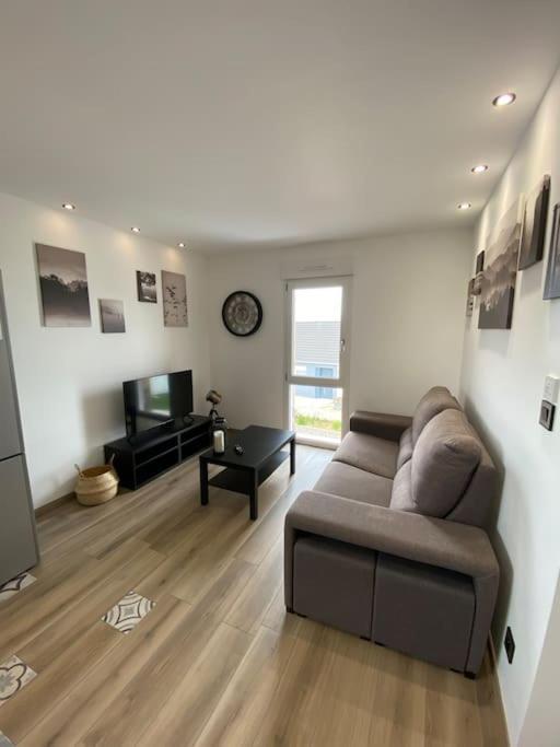 Appartement Climatise Charmes  Ngoại thất bức ảnh